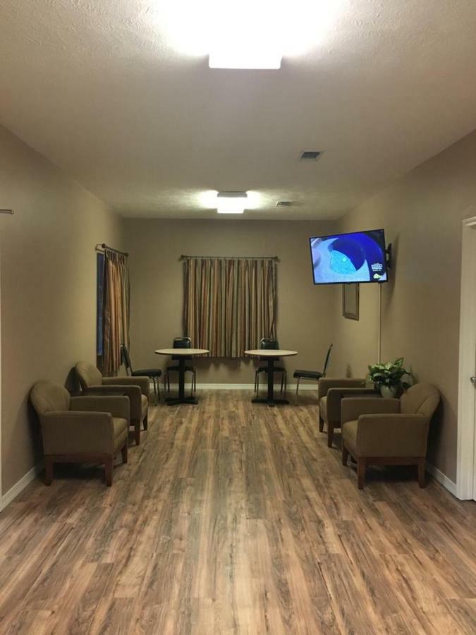 Oak Tree Inn Eupora Екстериор снимка